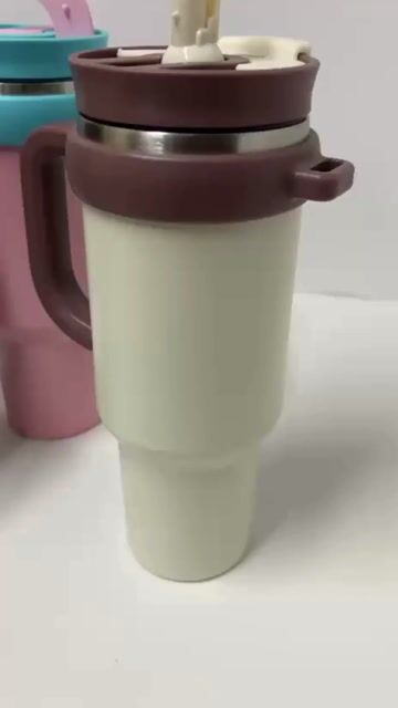 Video de Vaso Térmico Antifugas 1200 ml Acero Inoxidable