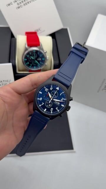 Video de IWC Pilot Chronograph 42mm - AÇO PRETO/MOSTRADOR AZUL - SILICONE