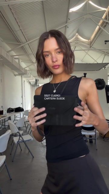 Video de CARTERA SUEDE NEGRO CUERO