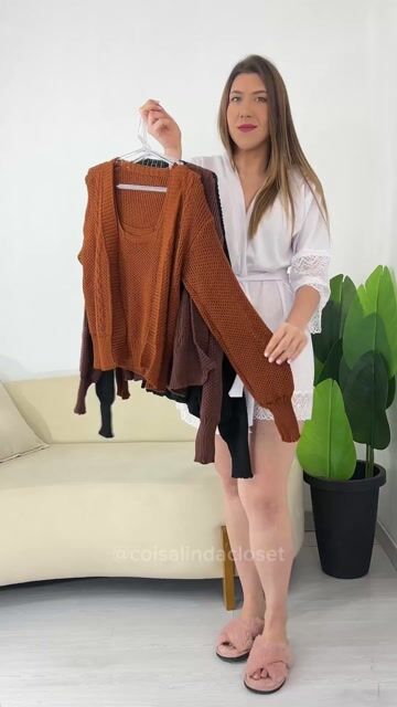 Video de Conjunto Feminino Tricô de Regata e Cardigan