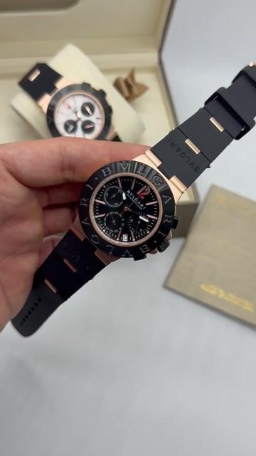 Video de Bvlgari Aluminium Chronograph 40mm - AÇO ROSE/MOSTRADOR PRETO - SILICONE