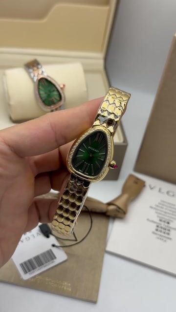 Video de Bvlgari Serpenti 29mm - AÇO DOURADO/MOSTRADOR VERDE