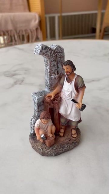 Vídeo de José ensinando Jesus 13 cm