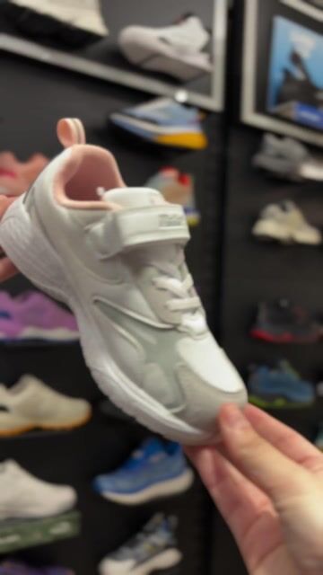 Video de ZAPATILLAS NIÑO DEJA VU BLANCO/PLATA