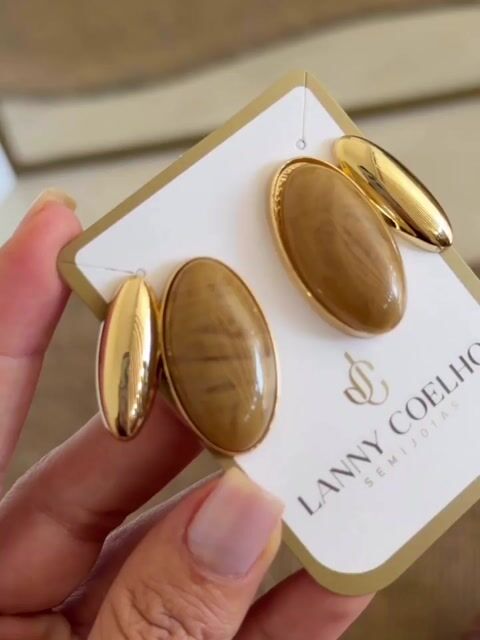 Vídeo de BRINCO ESMALTADO MARROM