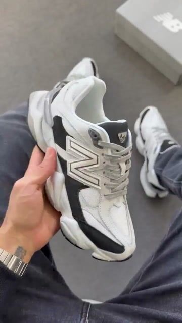Video de New Balance 9060 - Premium
