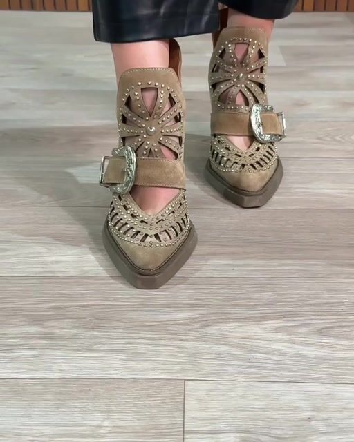 Video de QUEEN CUERO GAMUZADO VISON