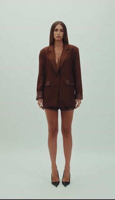 Video de BLAZER ELLA ALONGADO EM LINHO