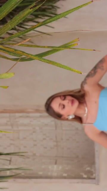 Video de VESTIDO LONGO UM OMBRO SÓ COM ALÇA DE STRASS SIMONE AZUL SERENITY