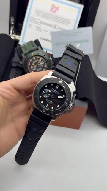 Video de Panerai Submersible 47mm - AÇO/MOSTRADOR PRETO - SILICONE