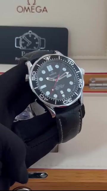 Video de Omega Seamaster 43mm - AÇO/MOSTRADOR PRETO - COURO