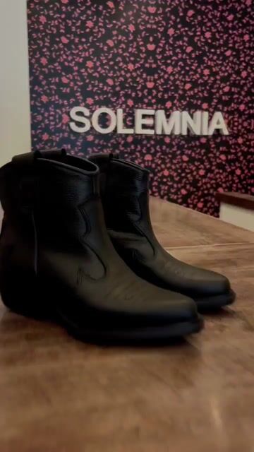 Video de SOLEMNIA SHOES