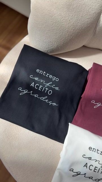 Video de T-shirt Entrego, Confio e aceito