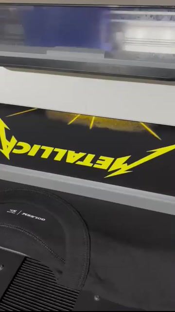 Video de Remera Metallica Amarillo