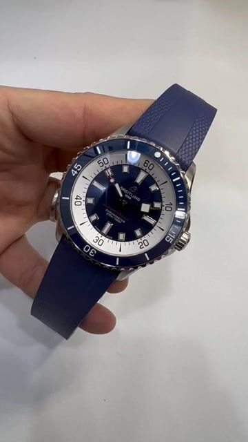 Video de Breitling Superocean 44mm - AÇO/MOSTRADOR AZUL - SILICONE