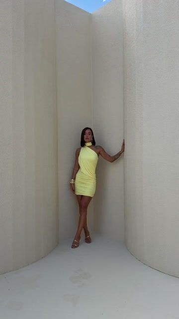 Vídeo de VESTIDO JOANA - AMARELO BB