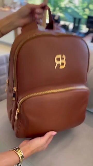 Vídeo de Raphaella Booz | Sapatos, Bolsas e Acessórios