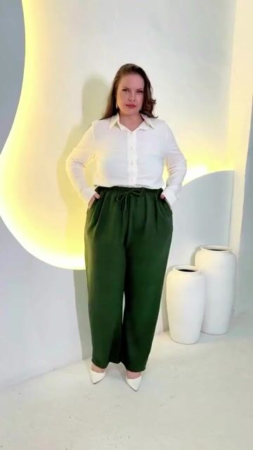 Vídeo de Calça Pantalona Plus Size em Malha Lanzinha Premium