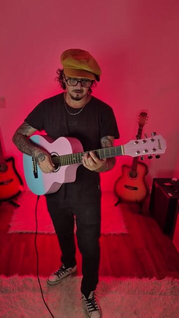 Video de Guitarra celeste Electroacústica Viajera 38'' con Accesorios