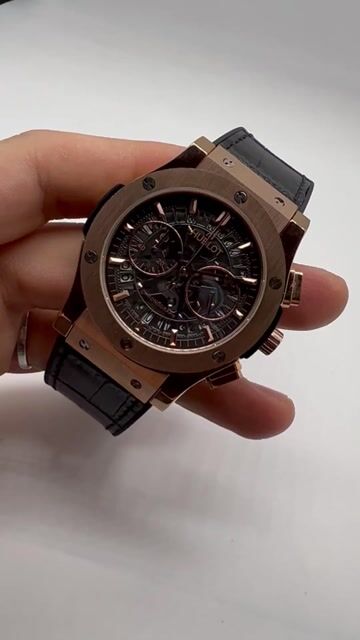 Video de Hublot Classic Chrono 45mm - AÇO ROSE/MOSTRADOR SKELETON PRETO - SILICONE E COURO