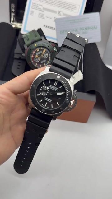 Video de Panerai Submersible 47mm - AÇO/MOSTRADOR PRETO - SILICONE