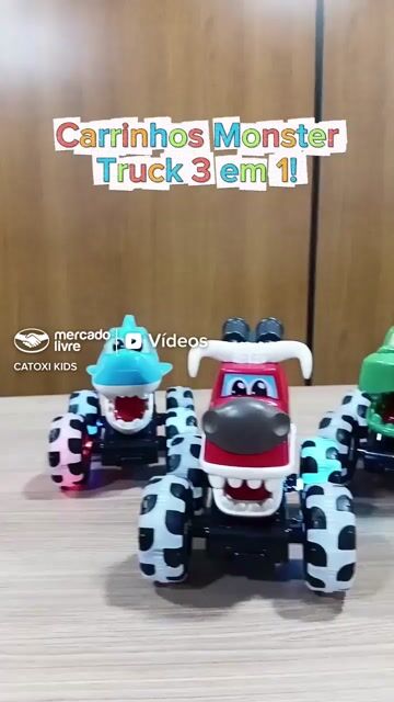 Video de Carrinhos Monster Truck Infantil Kit Com 3 Modelos Jacaré Tubarão E Touro Rodas LED Coloridas E Movimento Por Fricção