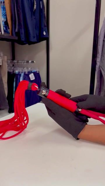 Vídeo de CHICOTE VERMELHO 20 TIRAS - 40 cm