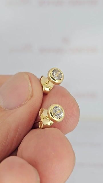Video de Aros Oro 18k Cierre Mariposa 1.4 Gr Piedra 5.5 Mm Ch - C2387