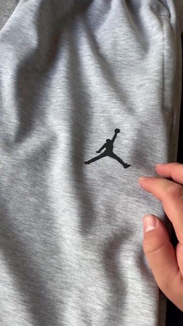Video de Pantalón Nike Logo 3D
