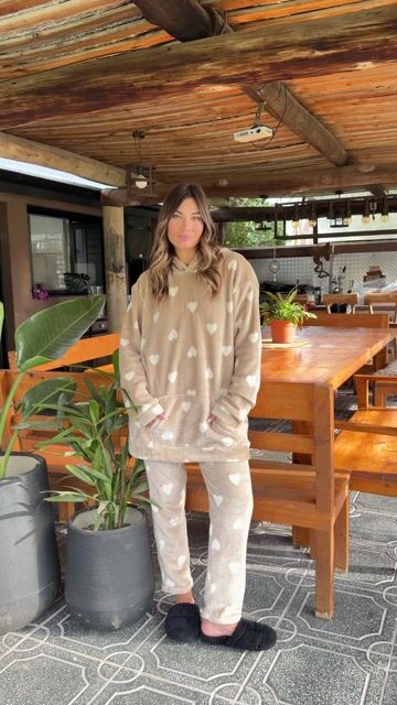 Video de CONJUNTO POLAR SOFT CORAZON BEIGE