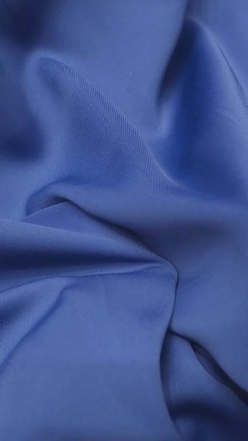 Video de SASTRERO MOSCHINO AZUL
