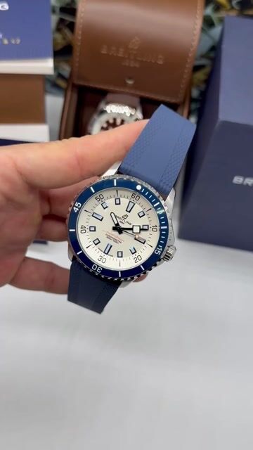 Video de Breitling Superocean 44mm - AÇO/MOSTRADOR BRANCO - SILICONE