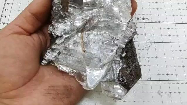 Video de Selenita con Óxido de Hierro | Placa 722 g