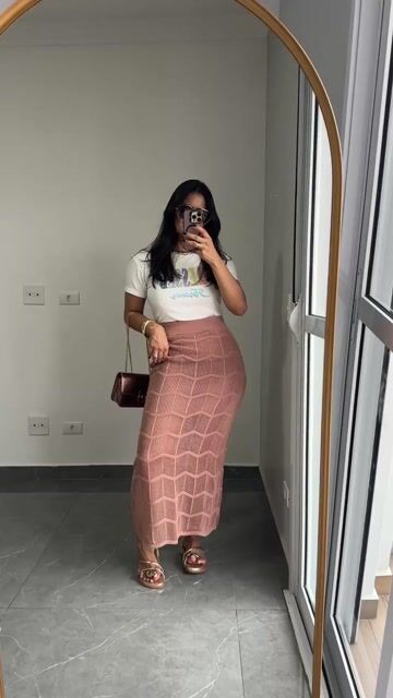 Vídeo de Conjunto Tricô Modal Cropped Alça Saia Longuete Longa Marina Nude Rosé