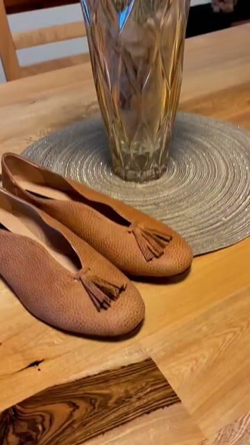 Video de SOLEMNIA SHOES