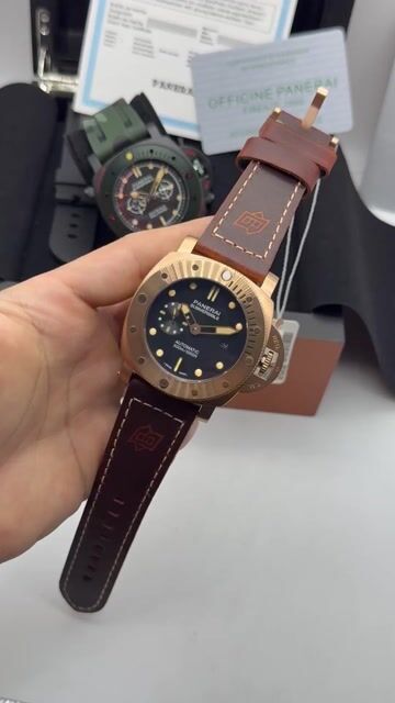 Video de Panerai Submersible 47mm - AÇO ROSE/MOSTRADOR PRETO - COURO