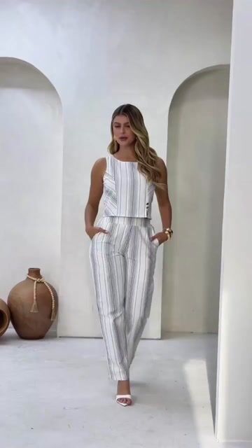 Video de Conjunto Feminino Blusa E Calça Listrada Alfaiataria Luxo