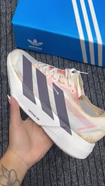 Video de Adidas Adizero Adios Pro 4 Bege Preto Importado Premium