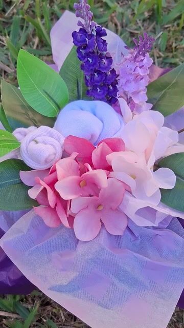 Vídeo de Mini Bouquet de Roupinhas Amora