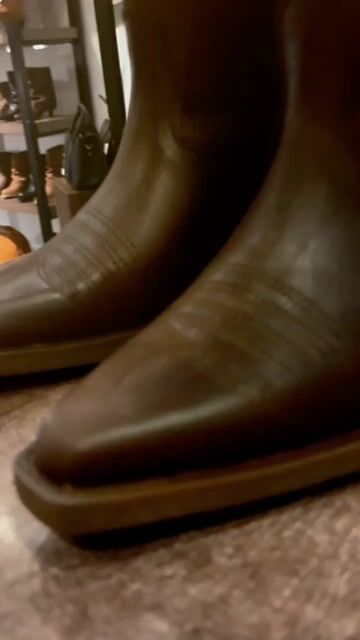 Video de SOLEMNIA SHOES