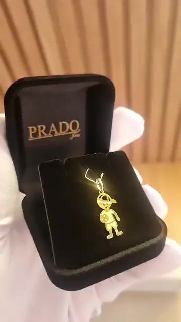 Video de Pingente Menino Filho Com Bola Em Ouro 18k Grande