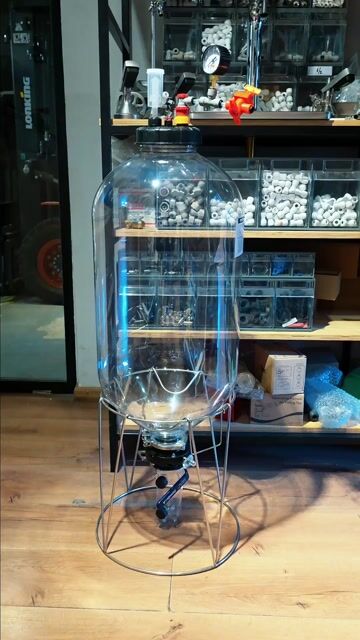 Video de FERMZILLA TRI-CONICAL 55L KEGLAND