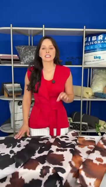 Video de Tecido Veludo Estampa Vaca Preto com Marrom para Estofado - Arte Recriada (Ref. 5706)