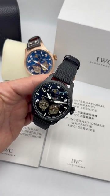 Video de IWC Tourbillon 43mm - AÇO PRETO/MOSTRADOR PRETO - COURO