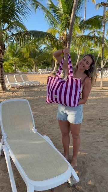 Video de Bolso playero rayado rosa // entregas a partir del 28/10