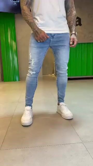 Video de Calça Super Skinny Clara c/ Rasgo e Avol REF: 9152