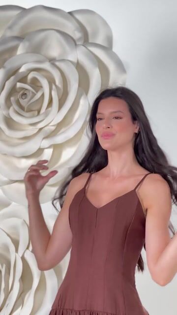 Vídeo de VESTIDO MIDI RAFAELA