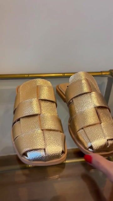 Video de SOLEMNIA SHOES