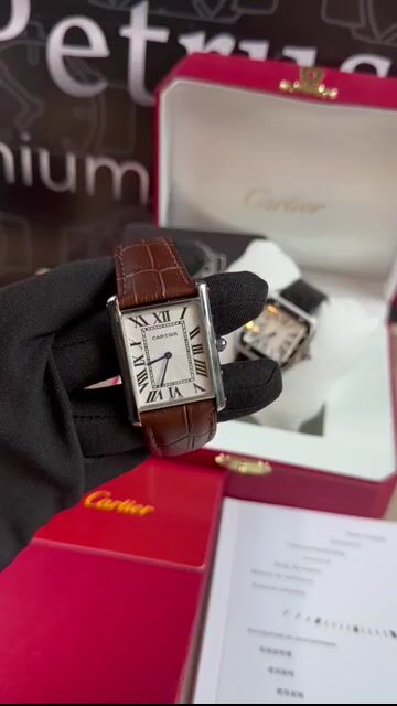 Video de Cartier Tank Américaine 30mm - AÇO/MOSTRADOR BRANCO - COURO