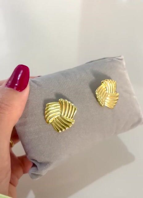 Video de Brinco Celestia | aço dourado